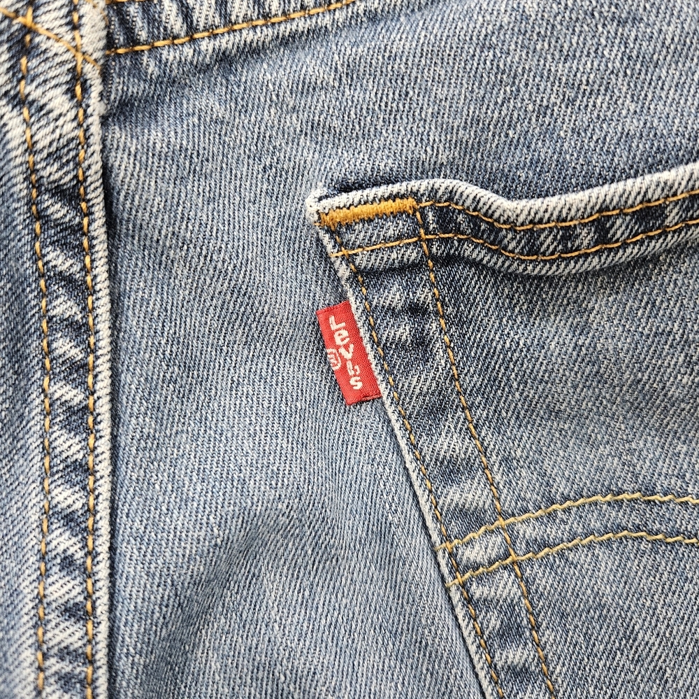 Levi's 511 Slim Fit Jeans in Blue Meduim Wash Men's Size 34X30 - Picture 3 of 4